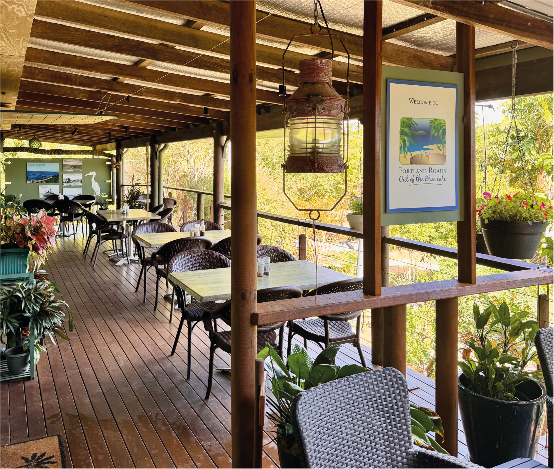 Terrasse of Out of the Blue Cafe